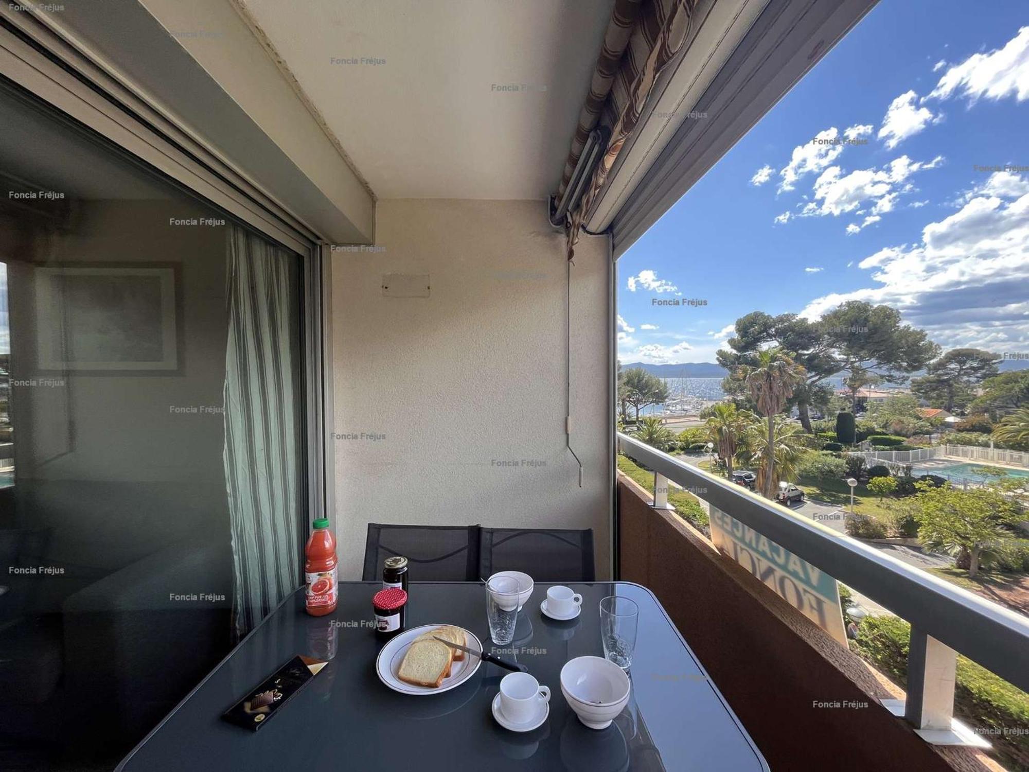 Studio Cabine A St-Raphael Avec Terrasse Et Parking, A 100M De La Plage - Fr-1-226A-23 Saint-Raphaël 외부 사진